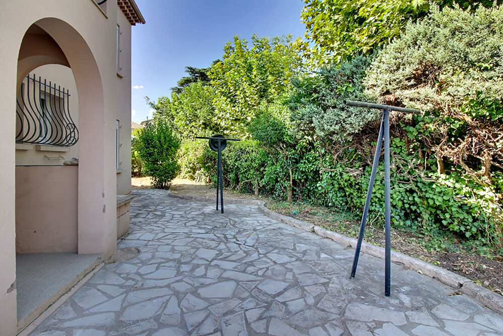 Location Maison A LOUER EN EXCLUSIVITE  A PARTIR DU 15/09 BAS DE VILLA DE  78,40 M² Draguignan