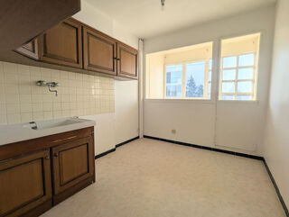  Appartement à louer 4 pièces 59 m²