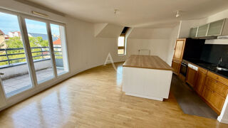  Appartement à louer 5 pièces 103 m²