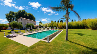  Villa à vendre 15 + pièces 500 m²
