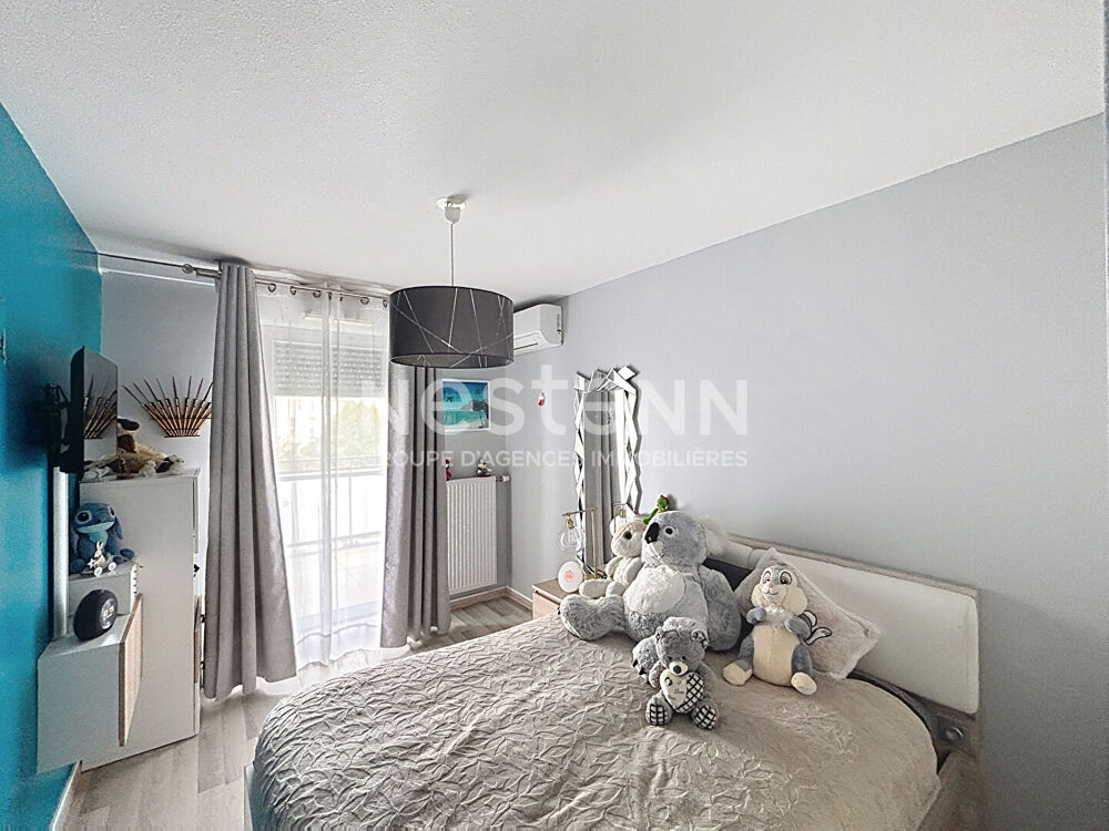 Vente Appartement Appartement Bron 4 pièces (T4) - 76m2 - 3 chambres - Récent - Garage double - 69500 BRON Bron