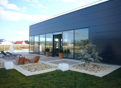 Local commercial toutes activités 4100 01100 Arbent