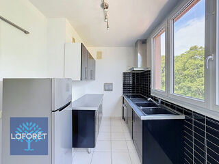  Appartement à louer 3 pièces 73 m²