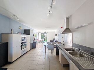  Immeuble � vendre 12 pi�ces 272 m�