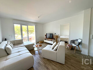  Appartement à louer 2 pièces 45 m²