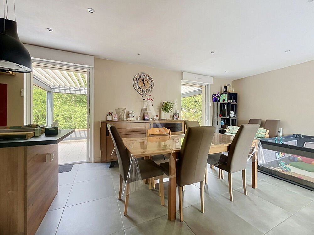 Vente Maison À vendre - Maison familiale avec vie de plain-pied à Combrée - Ombrée d'Anjou Combree