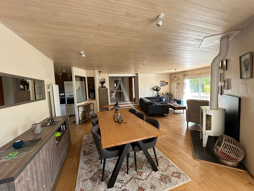 Maison 5 chambres à vendre proche du centre ville d'Aizenay