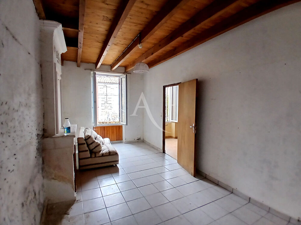Vente Maison Maison  5 pièces - 141 m² - Dépendances et terrains St dizant du gua