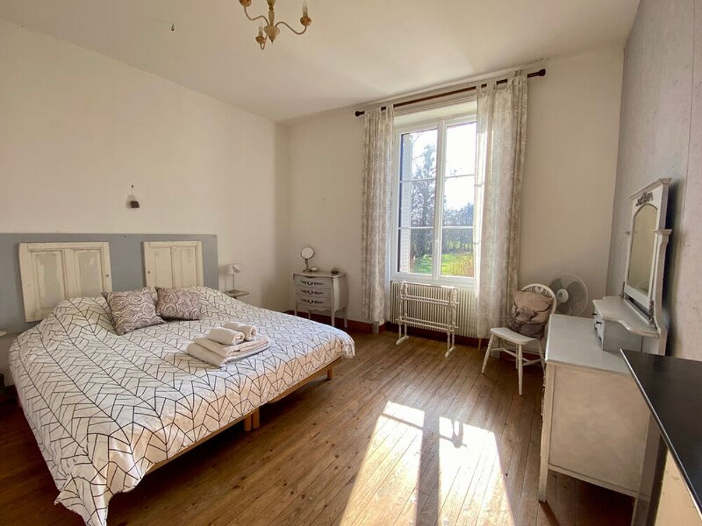 Vente Villa DORDOGNE - Proche EXCIDEUIL - Propriété sur île privée avec piscine Excideuil