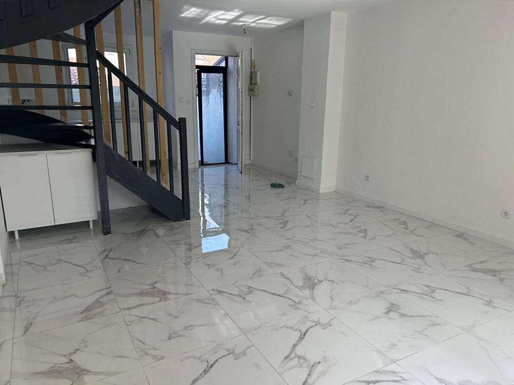 Location Maison Maison T3/4 Fos sur mer avec petit extérieur et garage indépendant. Fos sur mer