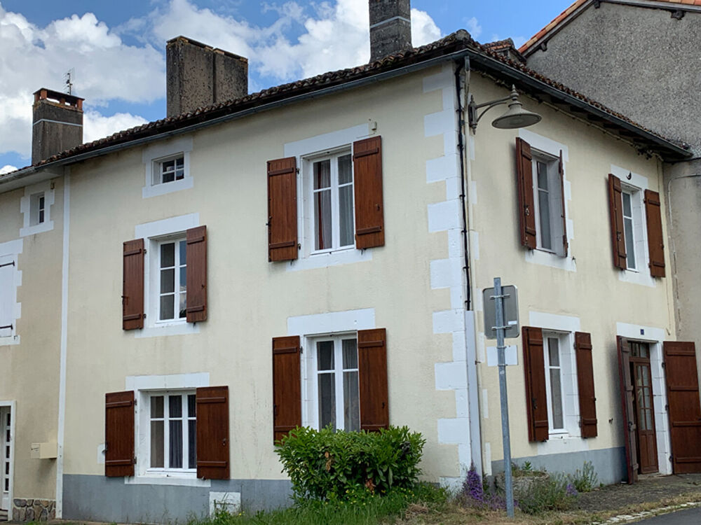 CHARENTE - Proche Champagne-Mouton Maison 4 pièce(s) à vendre