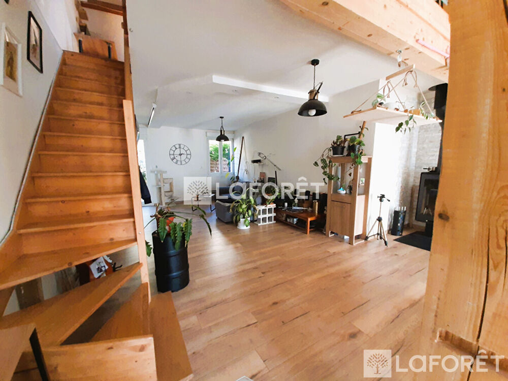 Location Appartement Loft meublé Glay 4 pièce(s) 109 m2 Glay