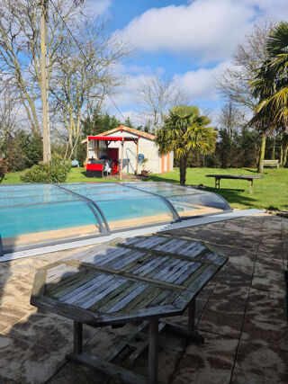  Maison  vendre 6 pices 202 m