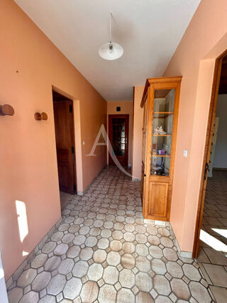  Maison � vendre 9 pi�ces 260 m�