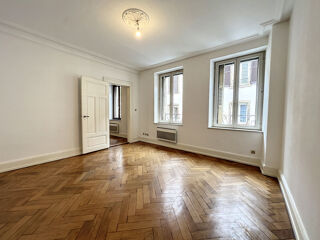  Appartement  louer 4 pices 82 m