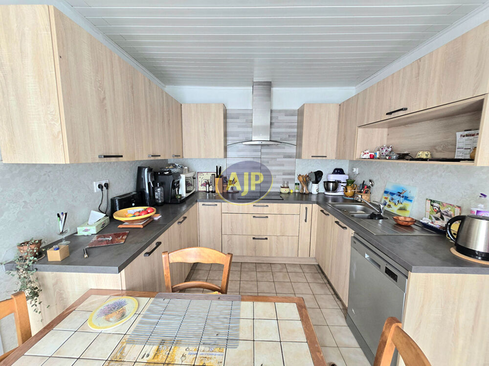 Vente Maison MASSERAC - 5 pièce(s) , 3 chs, dépendances, jardin.. Masserac