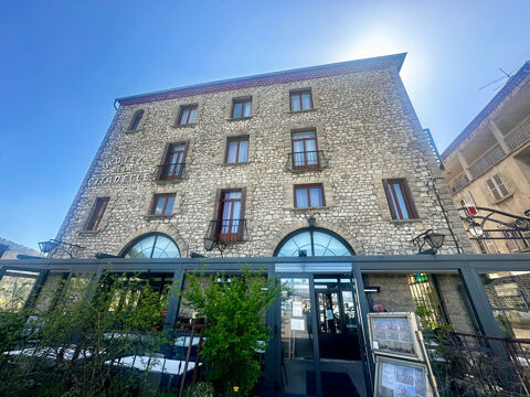 À vendre : fonds de commerce de l'Hôtel de la Citadelle, établissement de charme situé ndans un cadre unique à Sisteron, avec un 446000 04200 Sisteron