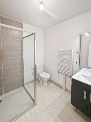  Appartement à louer 2 pièces 45 m²