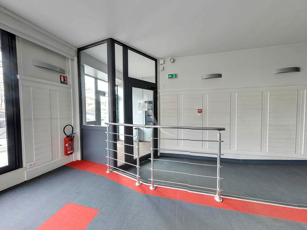   Bureaux Macon 15 pièce(s) , 270 m² Macon