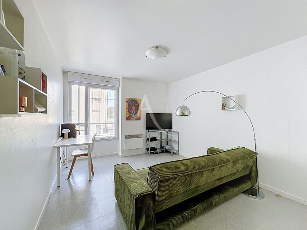 AVENUE PATTON - STUDIO NON MEUBLE - DISPONIBLE LE 24/07/2026
