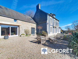 Maison - 8 pièce(s) - 184 m²