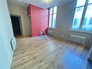  Appartement à louer 2 pièces 45 m²