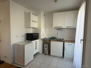  Appartement à louer 2 pièces 37 m²