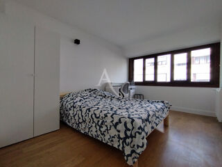  Appartement à louer 7 pièces 122 m²
