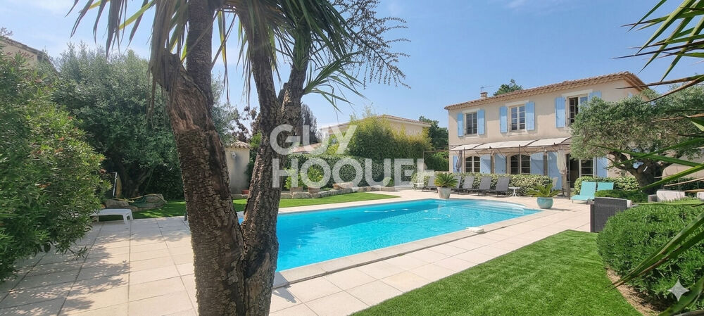 Tarascon Bastide moderne 149 m² 3 chambres jardin Piscine