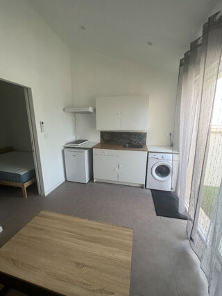  Appartement à louer 1 pièce 23 m²