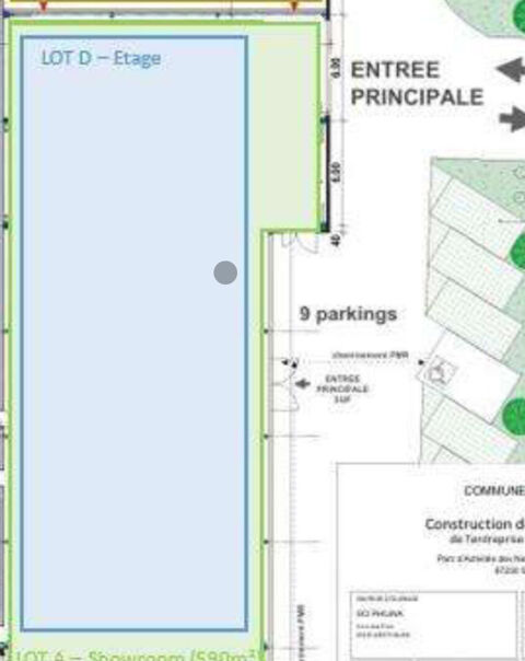   Plateau de bureau de 460m2 modulable au Première étage 