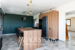  Maison  vendre 6 pices 180 m