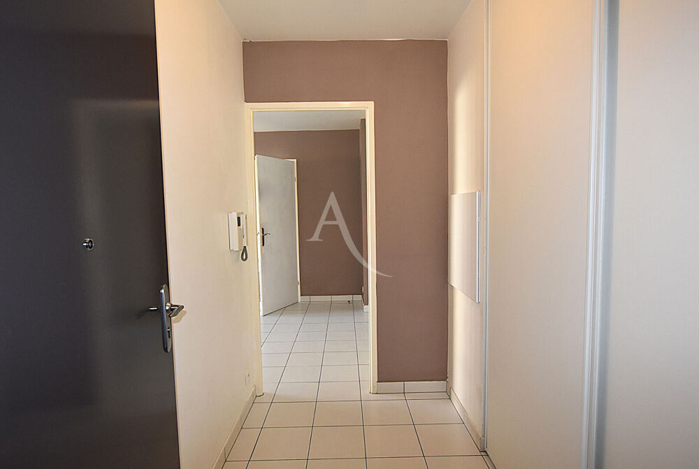 Vente Appartement À vendre : Appartement T2 récent à Montlhéry Montlhery