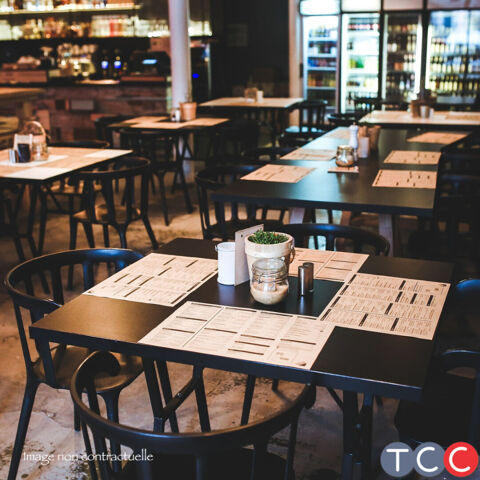Fonds de commerce Bar restaurant Grenoble 100 m2 en angle rue passante pi&eacute;tons et voitures midi uniquement CA 280 K 198000 38000 Grenoble