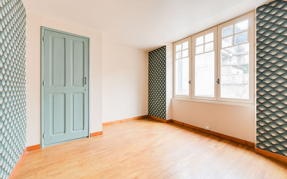 Vente Maison Ardèche - Maison 6 chambres -180 m² Mariac