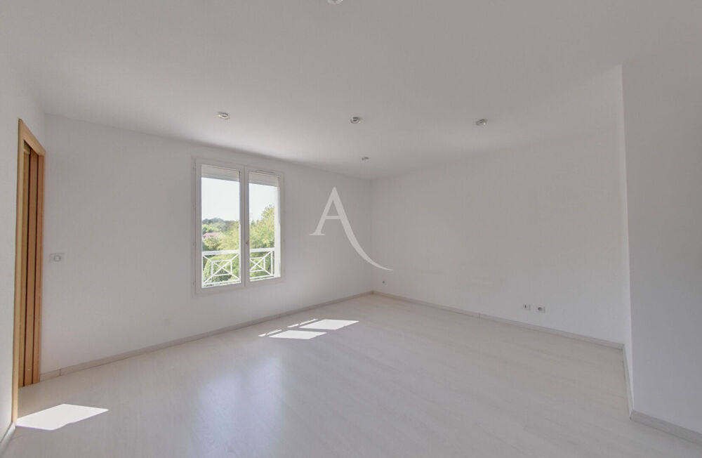 à vendre  Maison Ozoir-la-Ferrière (77330)