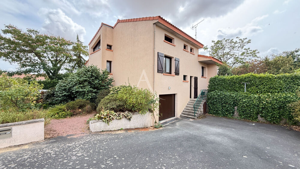 LA CHAIZE LE VICOMTE MAISON A VENDRE 6 pièces 128m²