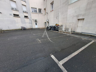  Parking / Garage � vendre 12 pi�ces 