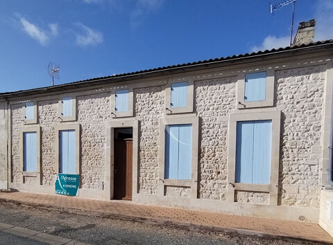  Proche Saintes  - Maison charentaise avec jardin et d�pendance Maison - 4 pi�ce(s) - 88 m�