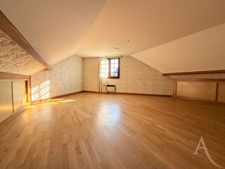  Maison � vendre 6 pi�ces 219 m�