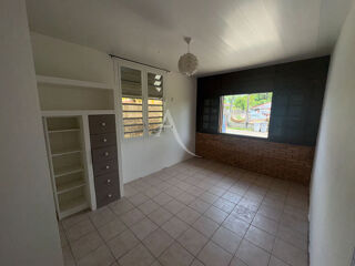  Maison � vendre 4 pi�ces 195 m�