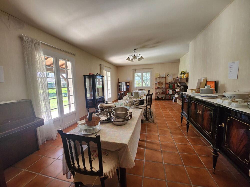 Vente Maison Maison familiale 180 m² avec dépendances St André de Cubzac Saint andre de cubzac