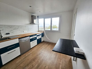  Appartement à louer 4 pièces 92 m²