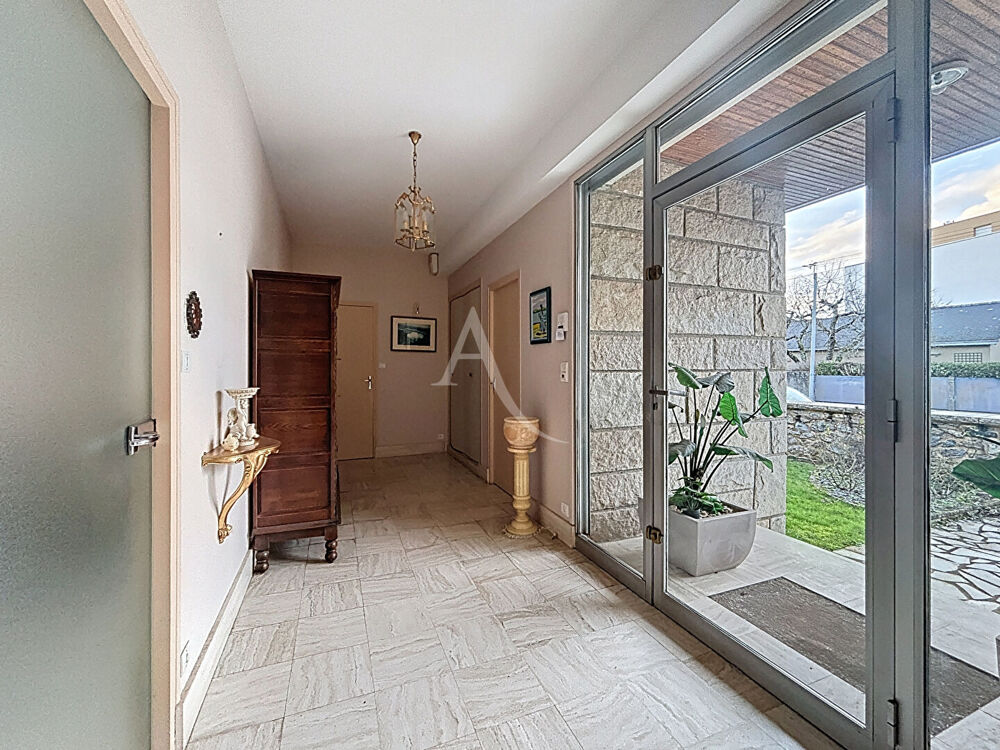Maison d'architecte avec vie de plain pied - Laval secteur gare