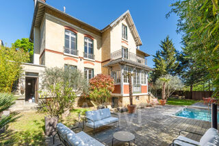  Maison � vendre 9 pi�ces 235 m�
