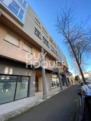  Appartement à louer 3 pièces 75 m²