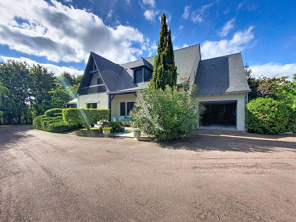 Maison Feneu 7 pièce(s) 168 m2