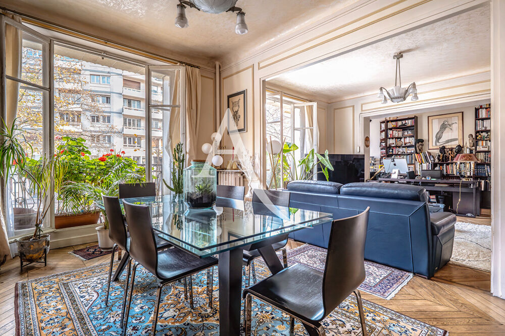 Vente Appartement Bien de Caractère - 5 pièces - 147 m2 Paris 11