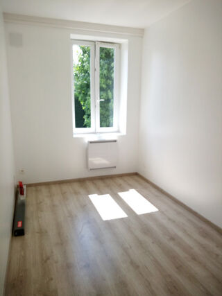  Appartement à louer 3 pièces 64 m²