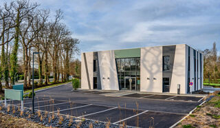   Challans,  très beaux Bureaux de 185.32 m² Challans